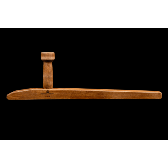 Shimbukan approved tonfa (oak) Shimbukan approved tonfa (oak)